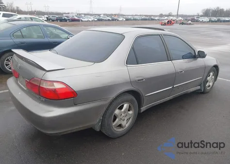 2000 Honda Accord 3.0 Ex from USA, damaged, VIN 1HGCG1652YA078515